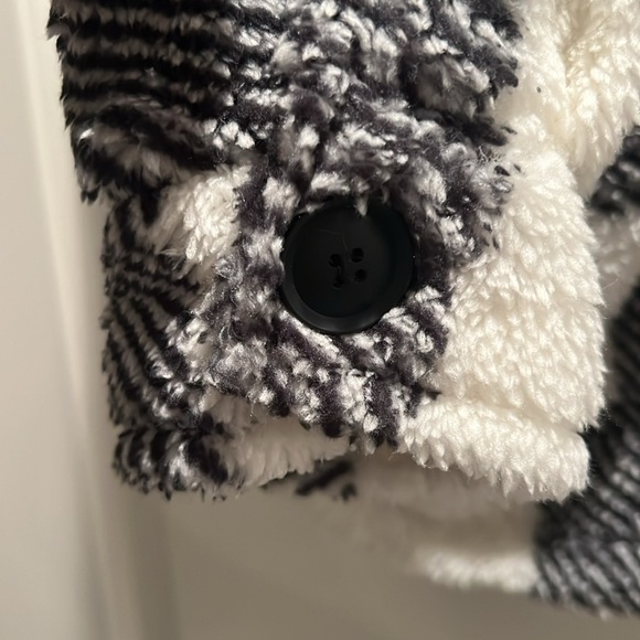 NWT Faux Fleece Jacket - Picture 7 of 8